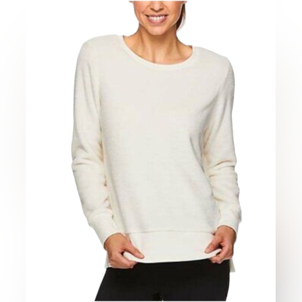 Gaiam Yoga Women's Sweater White Faux Fur Pullover Size XL